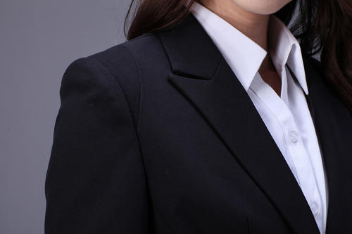 企業(yè)在選擇工作服的時候應該如何挑選                                                                                         